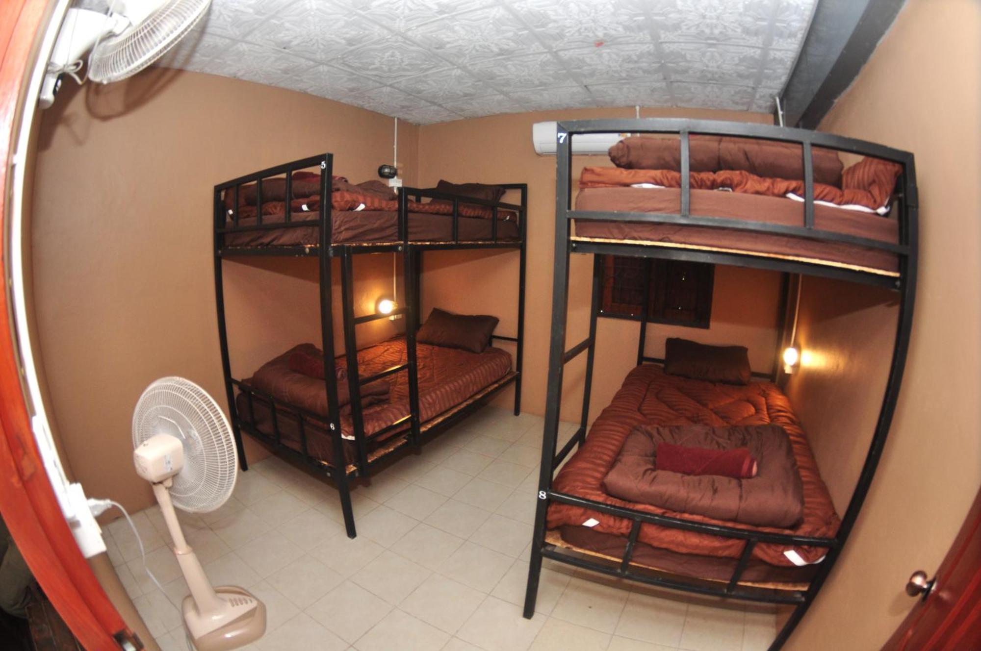Sharky'S Hostel Пай Экстерьер фото